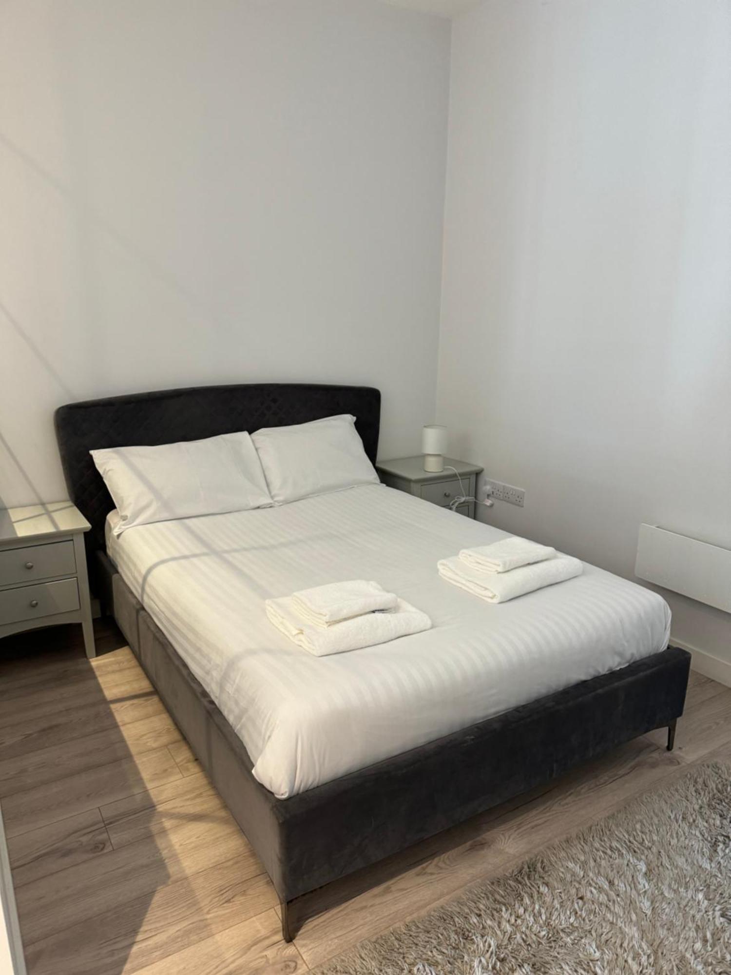 Armyn House Apartments, Your Coastal Escape In ฟาลมัธ ภายนอก รูปภาพ