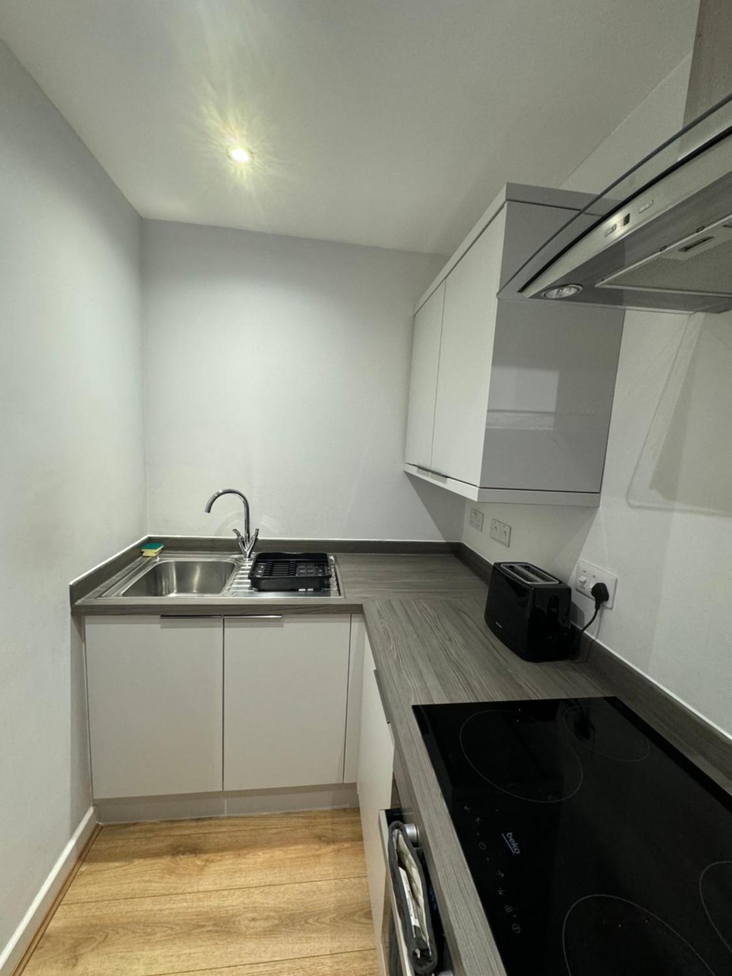 Armyn House Apartments, Your Coastal Escape In ฟาลมัธ ภายนอก รูปภาพ