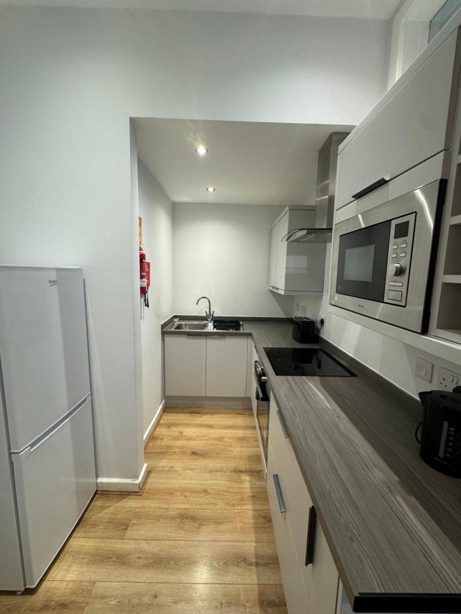 Armyn House Apartments, Your Coastal Escape In ฟาลมัธ ภายนอก รูปภาพ