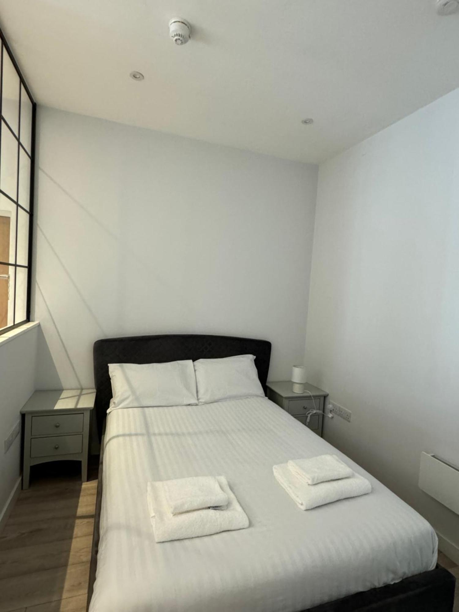 Armyn House Apartments, Your Coastal Escape In ฟาลมัธ ภายนอก รูปภาพ