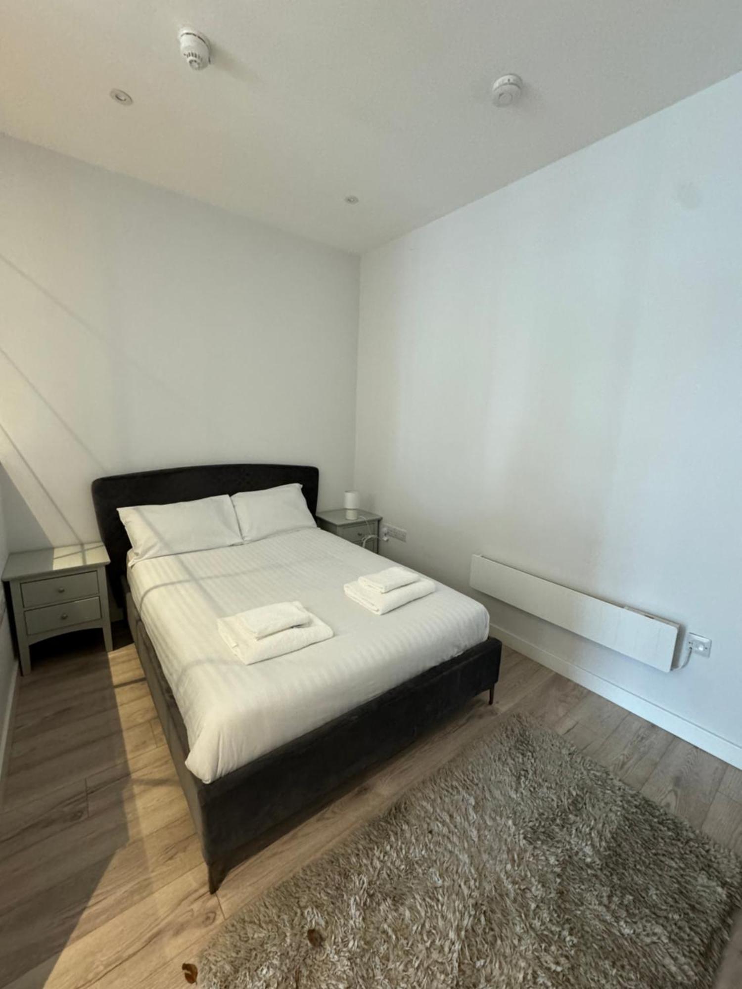 Armyn House Apartments, Your Coastal Escape In ฟาลมัธ ภายนอก รูปภาพ