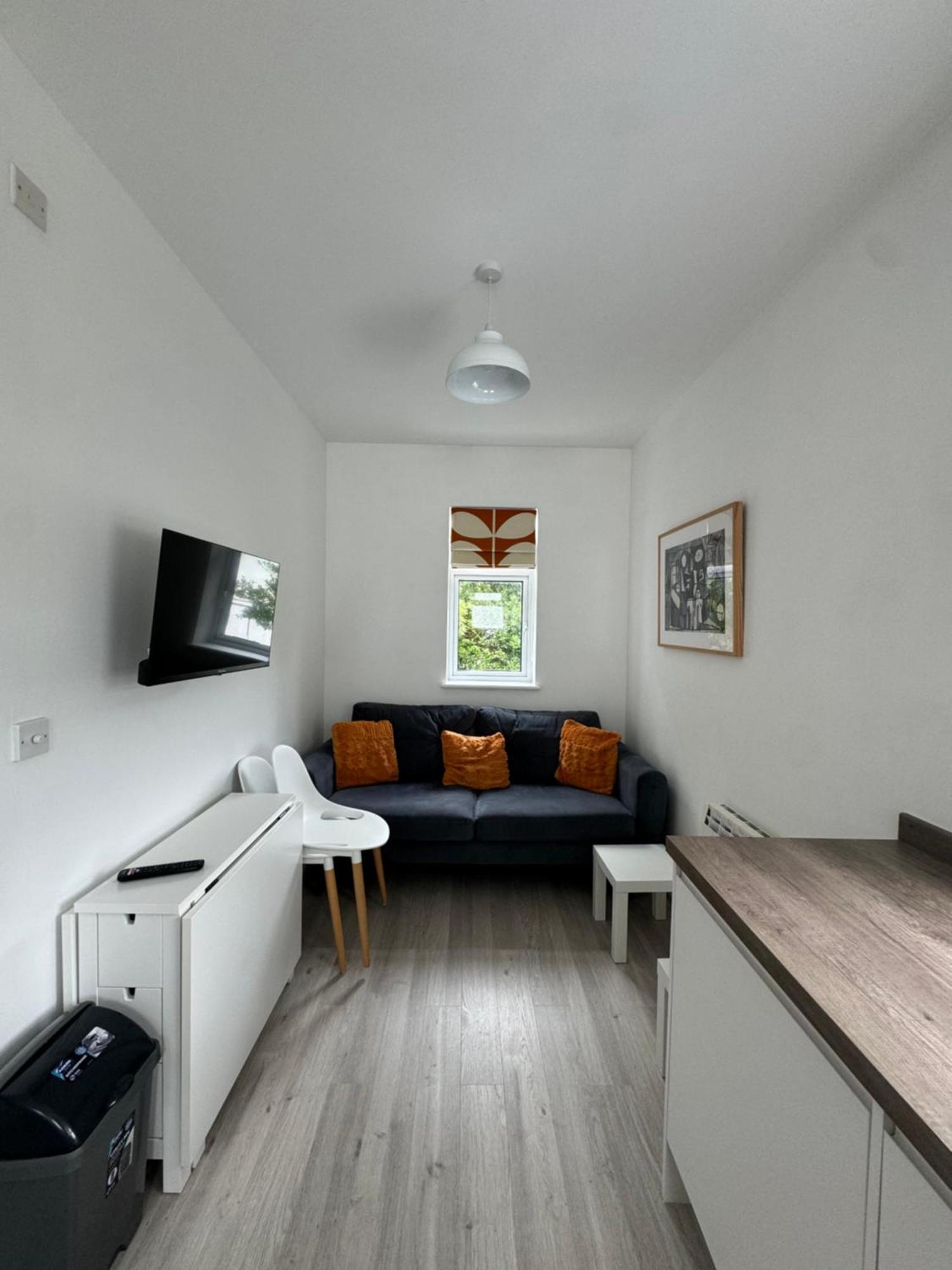Armyn House Apartments, Your Coastal Escape In ฟาลมัธ ภายนอก รูปภาพ
